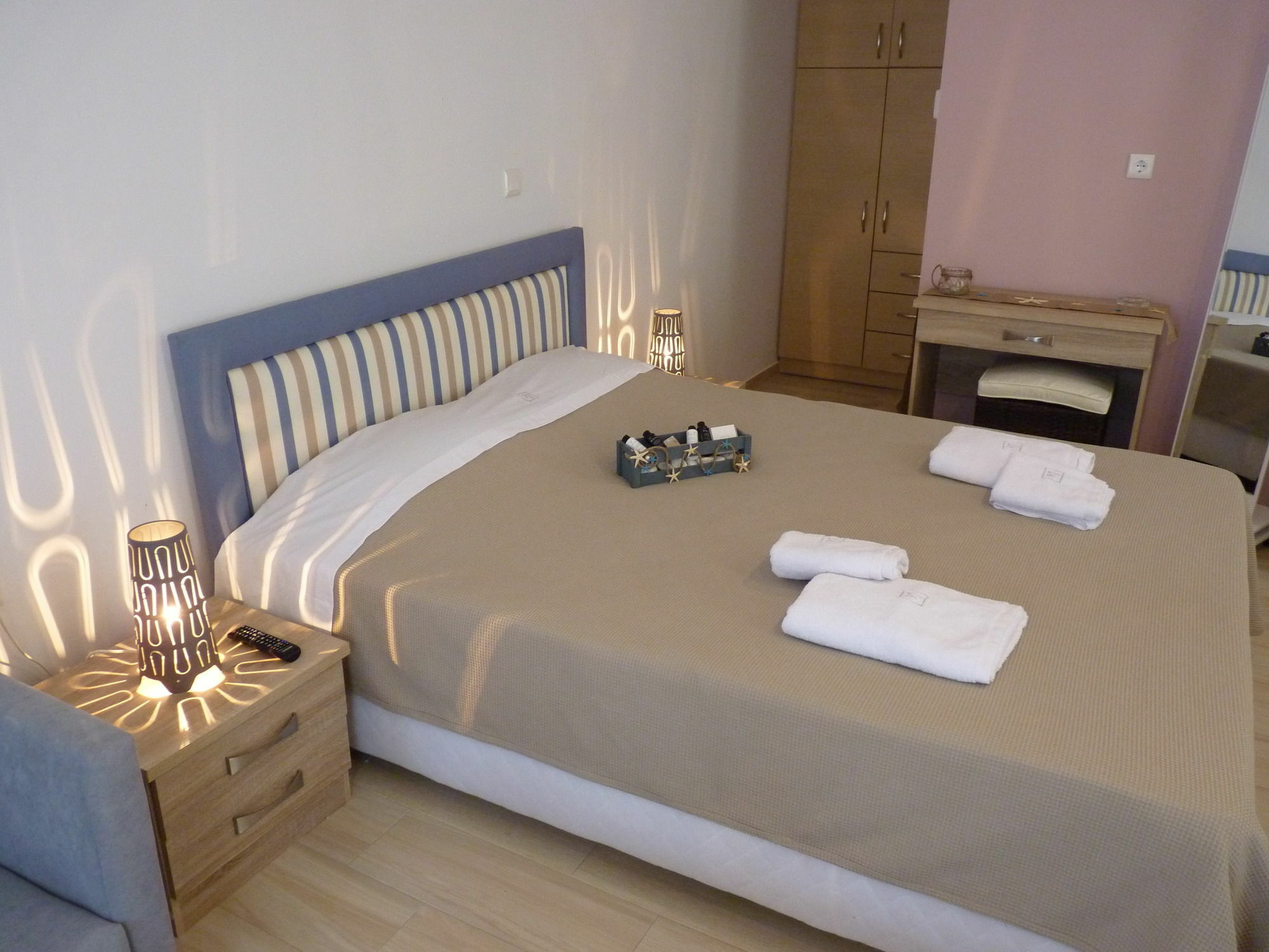 Ilianthos Apartments & Studios Μικρός Γιαλός Εξωτερικό φωτογραφία